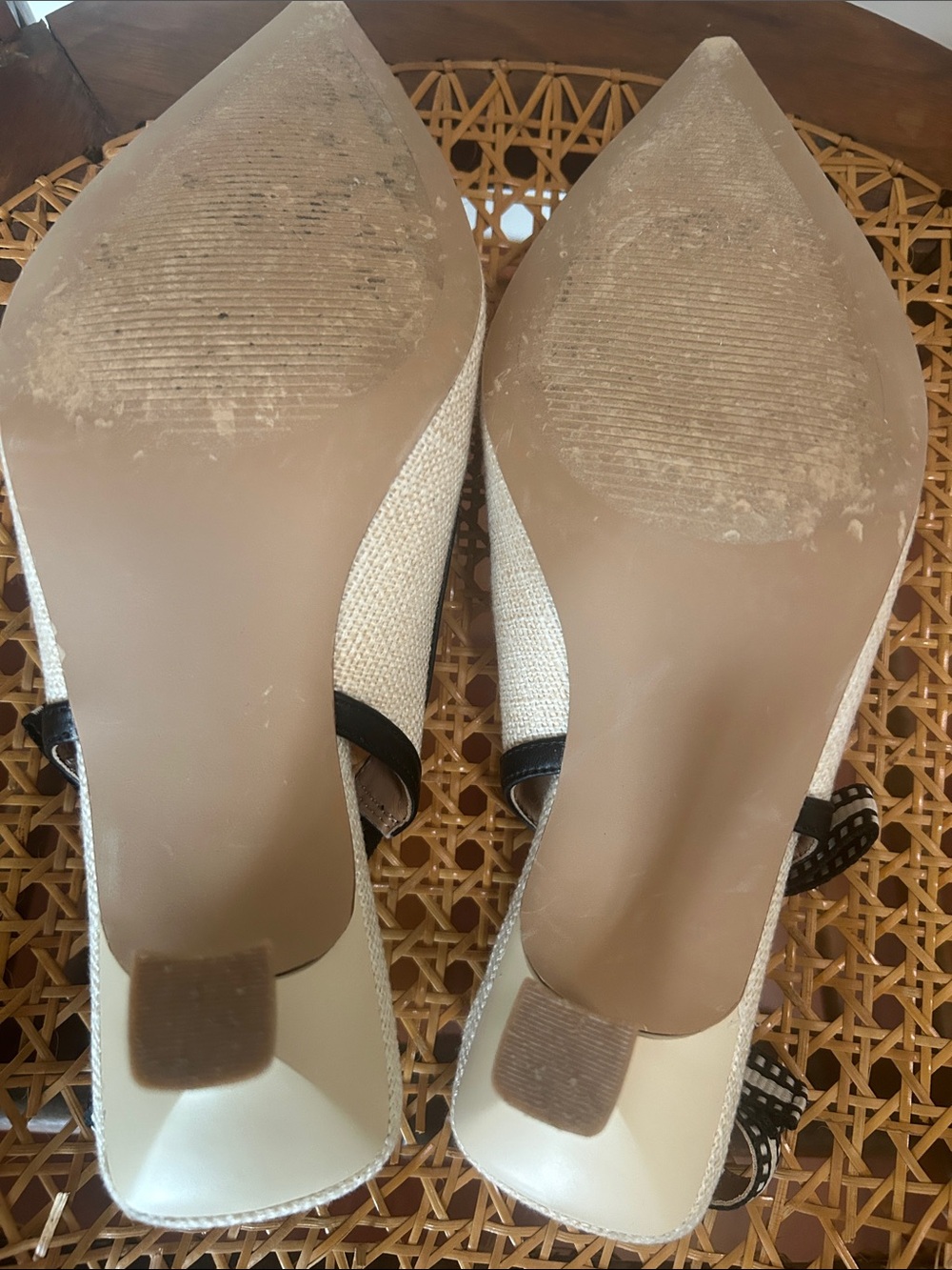 Steve Madden Cream and Black Pointed Slingback Heels with Bow Accent 9.5 - Picture 5 of 6